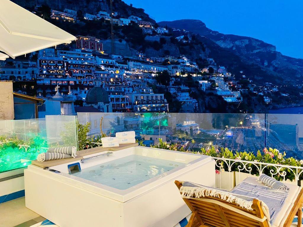 Villa Diamond Luxury Suite Positano Bagian luar foto